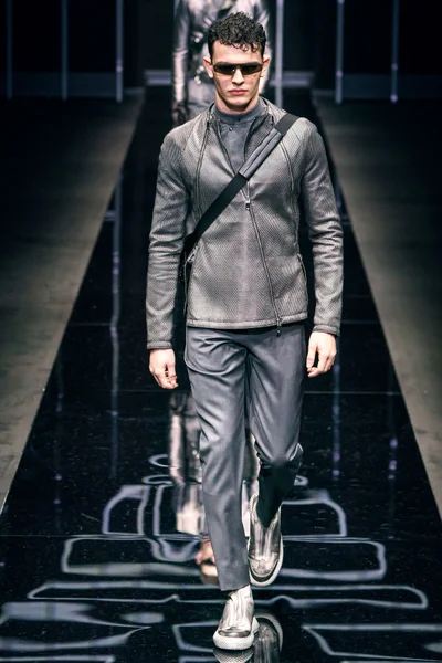 Look 34